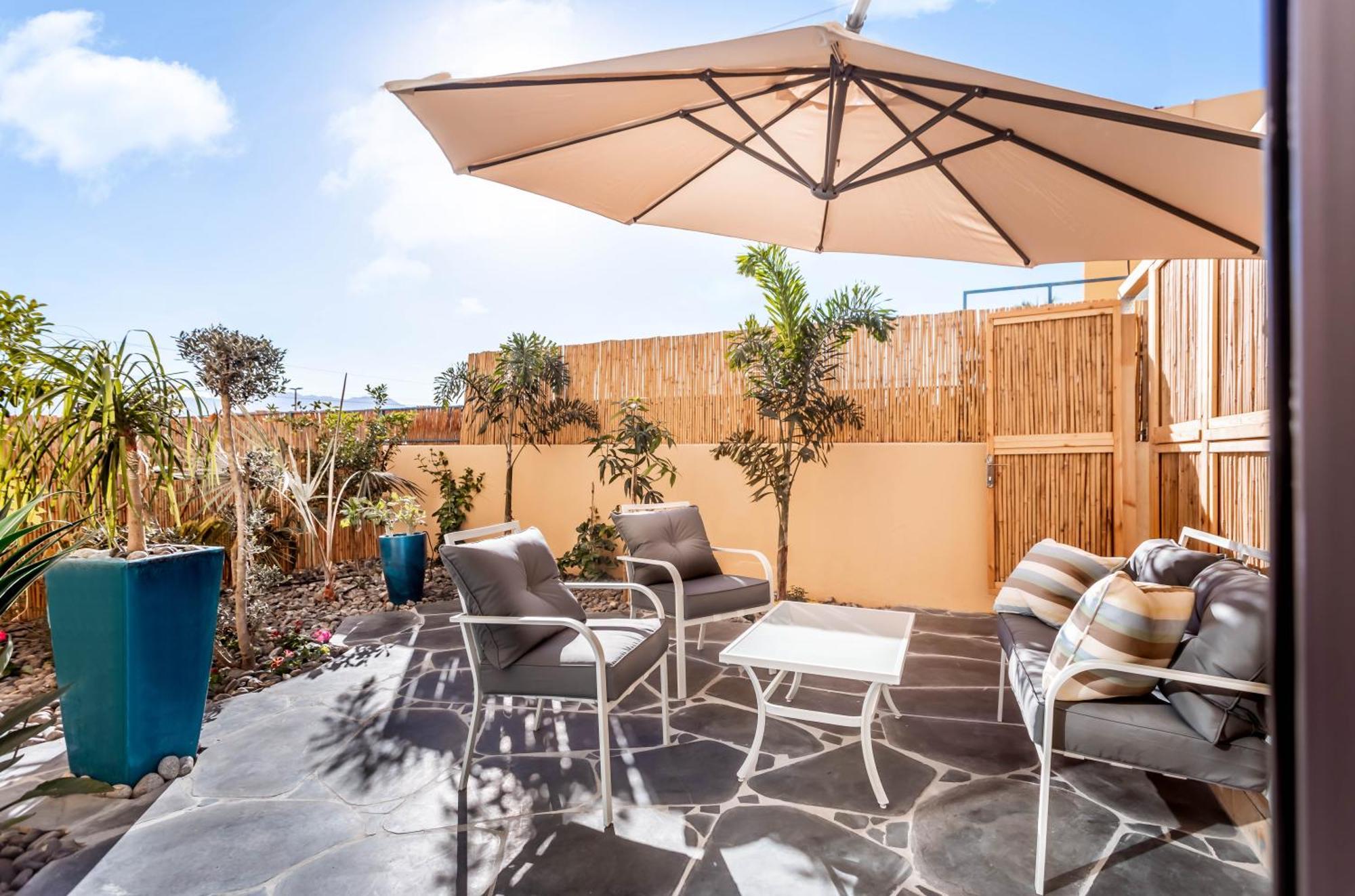 Almogim Suites Eilat Hotel (Adults Only) الغرفة الصورة